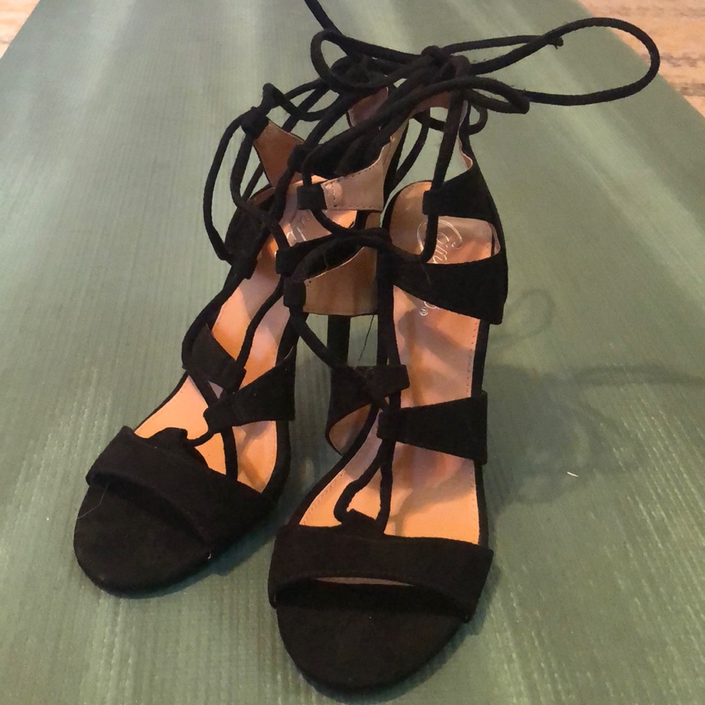 Black laced heels